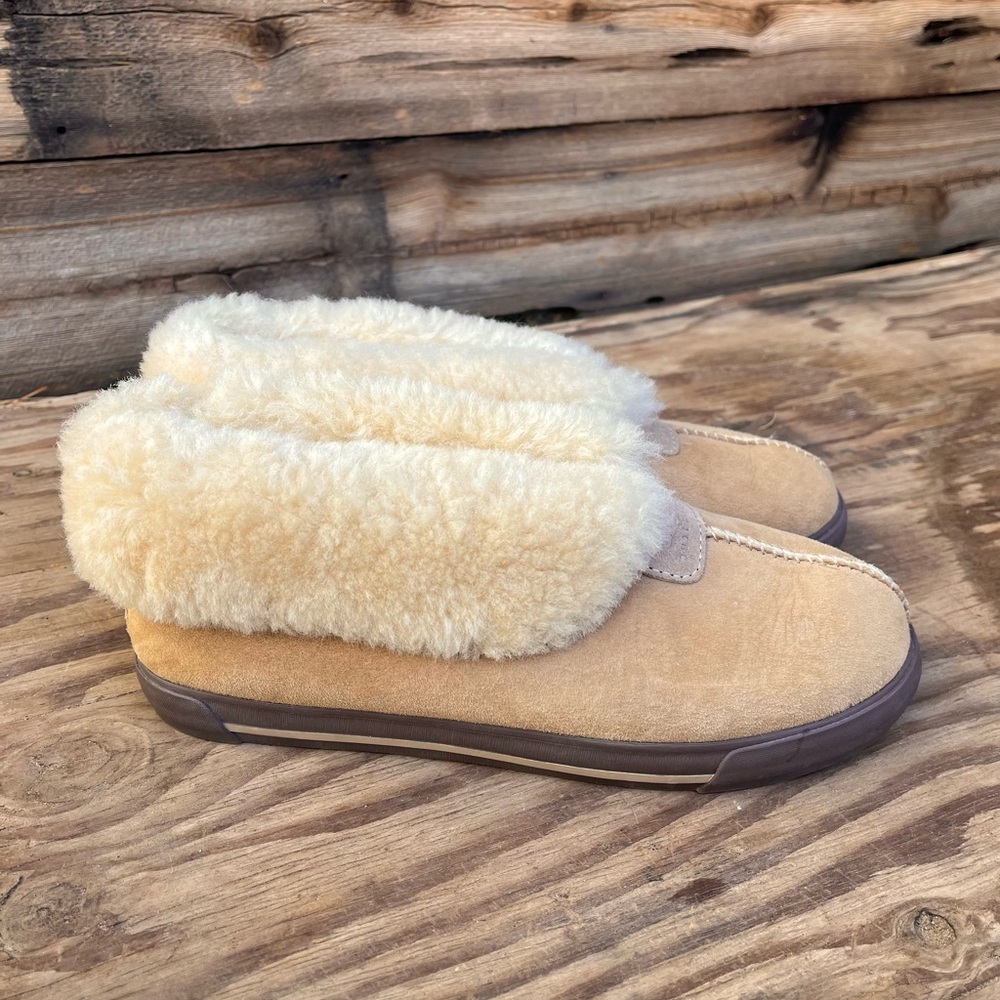 UGG | Women’s Cozy Tan Fur-Lined Slippers 9